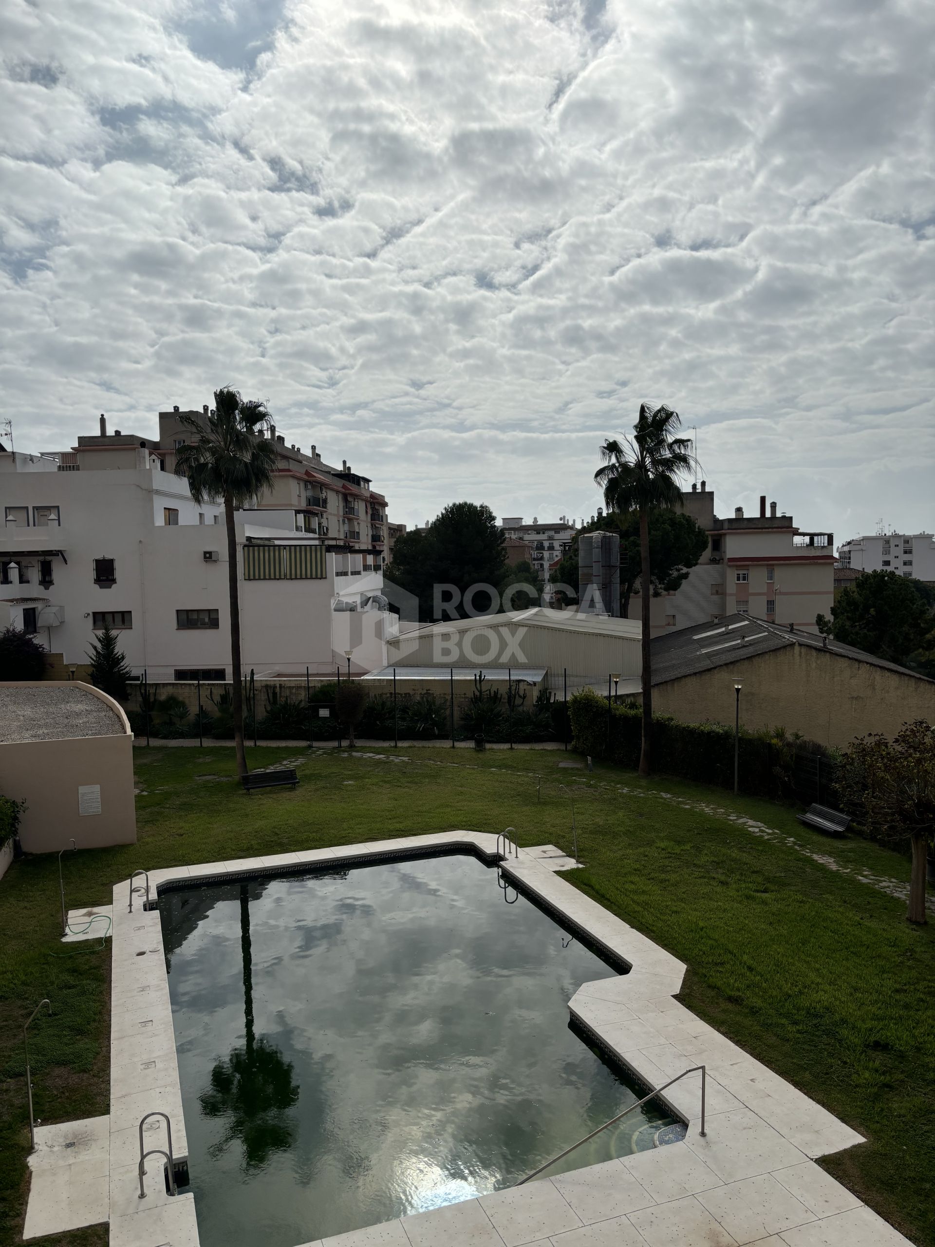 Apartment for sale in Avda de Andalucia - Sierra de Estepona, Estepona Town