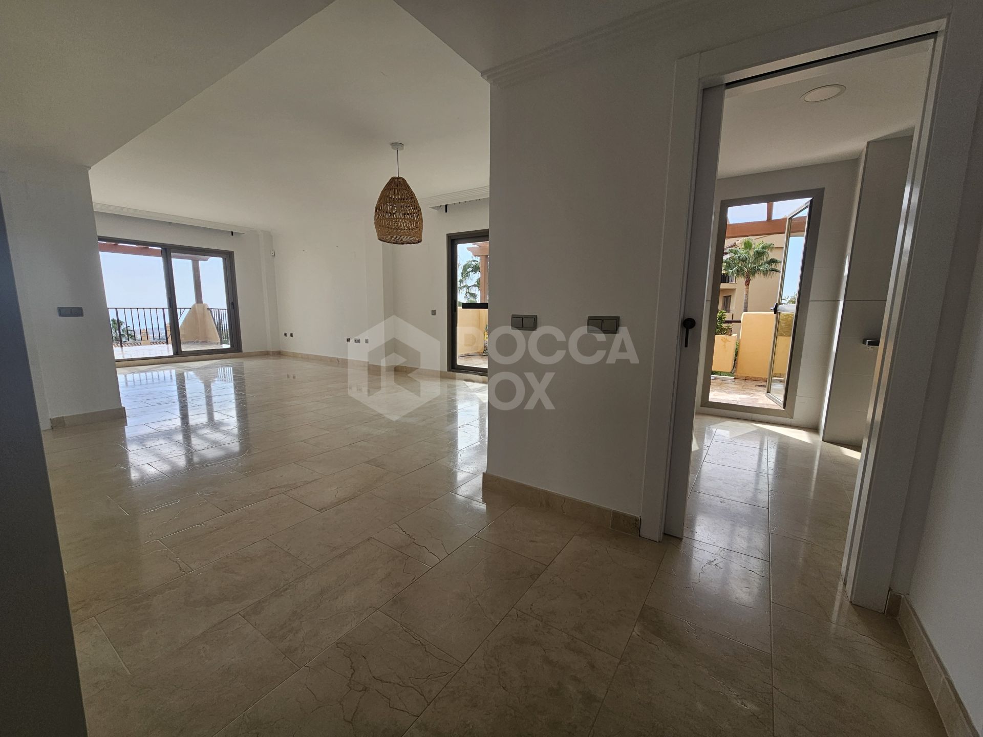 Penthouse for long term rent in Hacienda del Señorio de Cifuentes, Benahavis