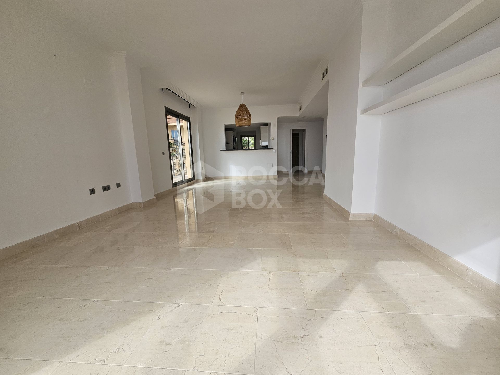 Penthouse for long term rent in Hacienda del Señorio de Cifuentes, Benahavis