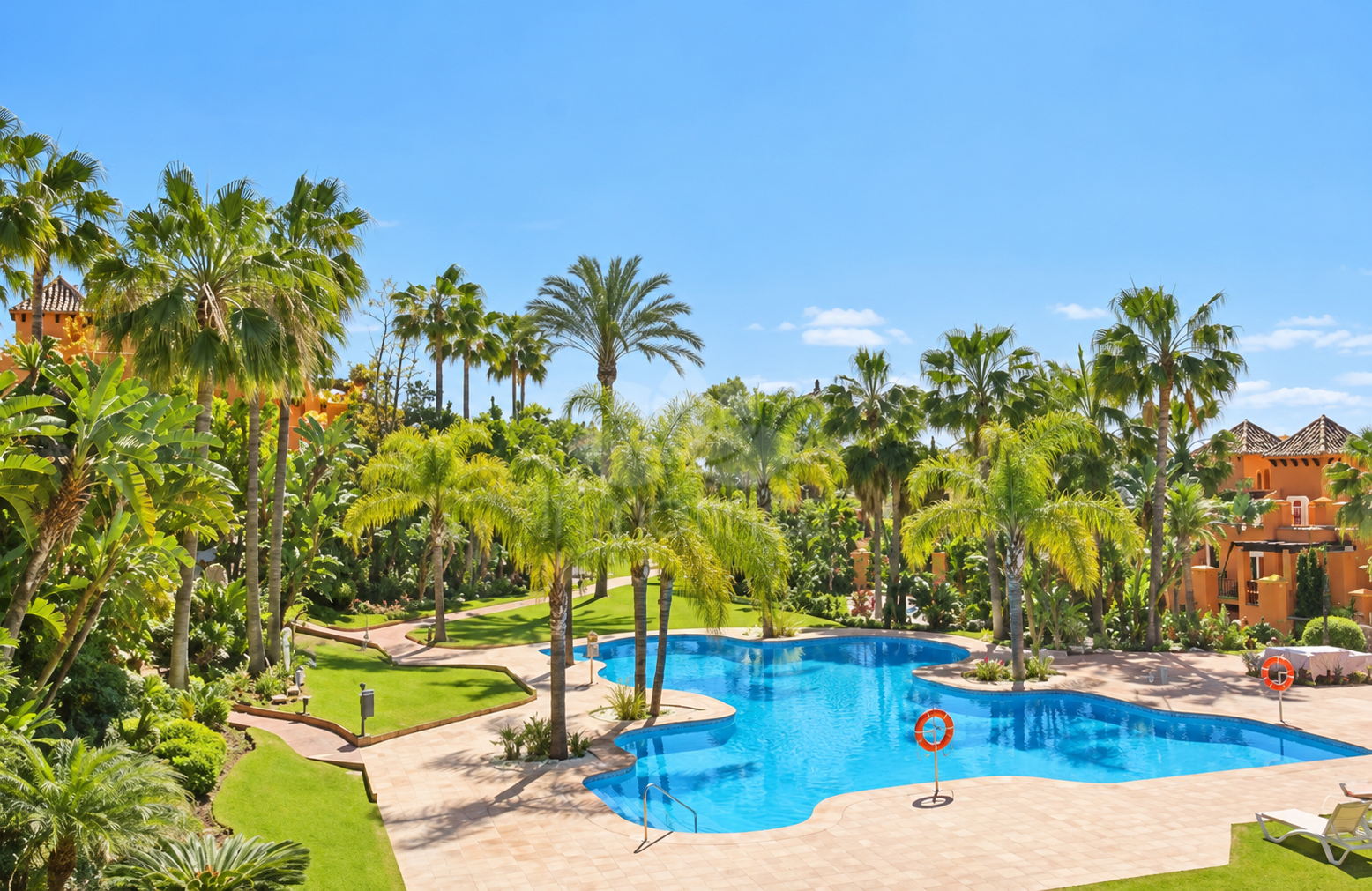 Semi Detached House in Paraíso Bellevue, Benahavis