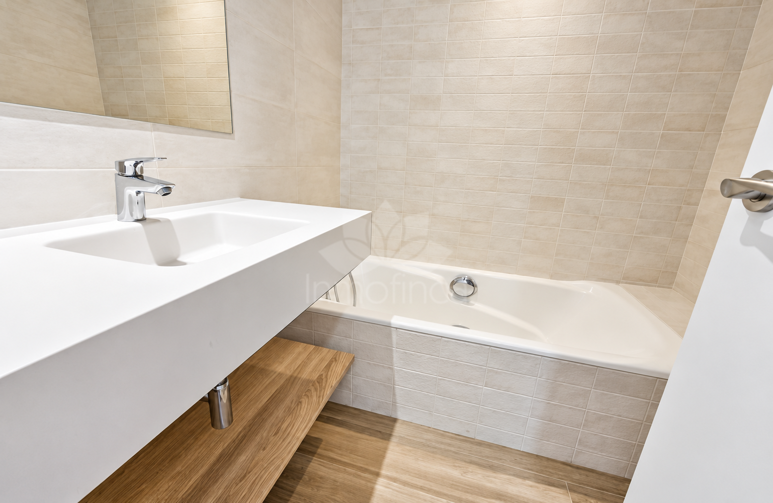 Semi Detached House in Paraíso Bellevue, Benahavis