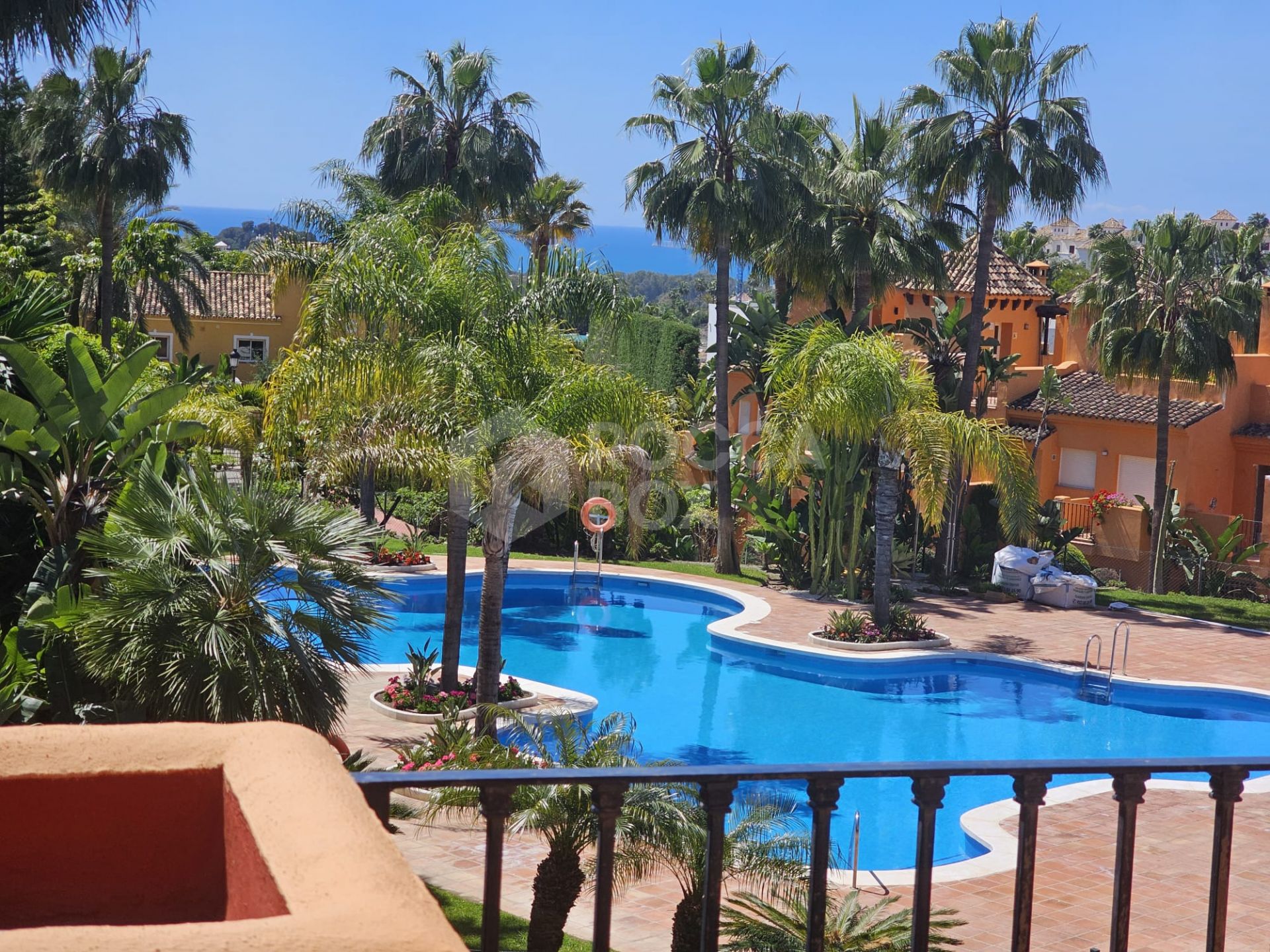 Semi Detached House for sale in Paraíso Bellevue, Benahavis
