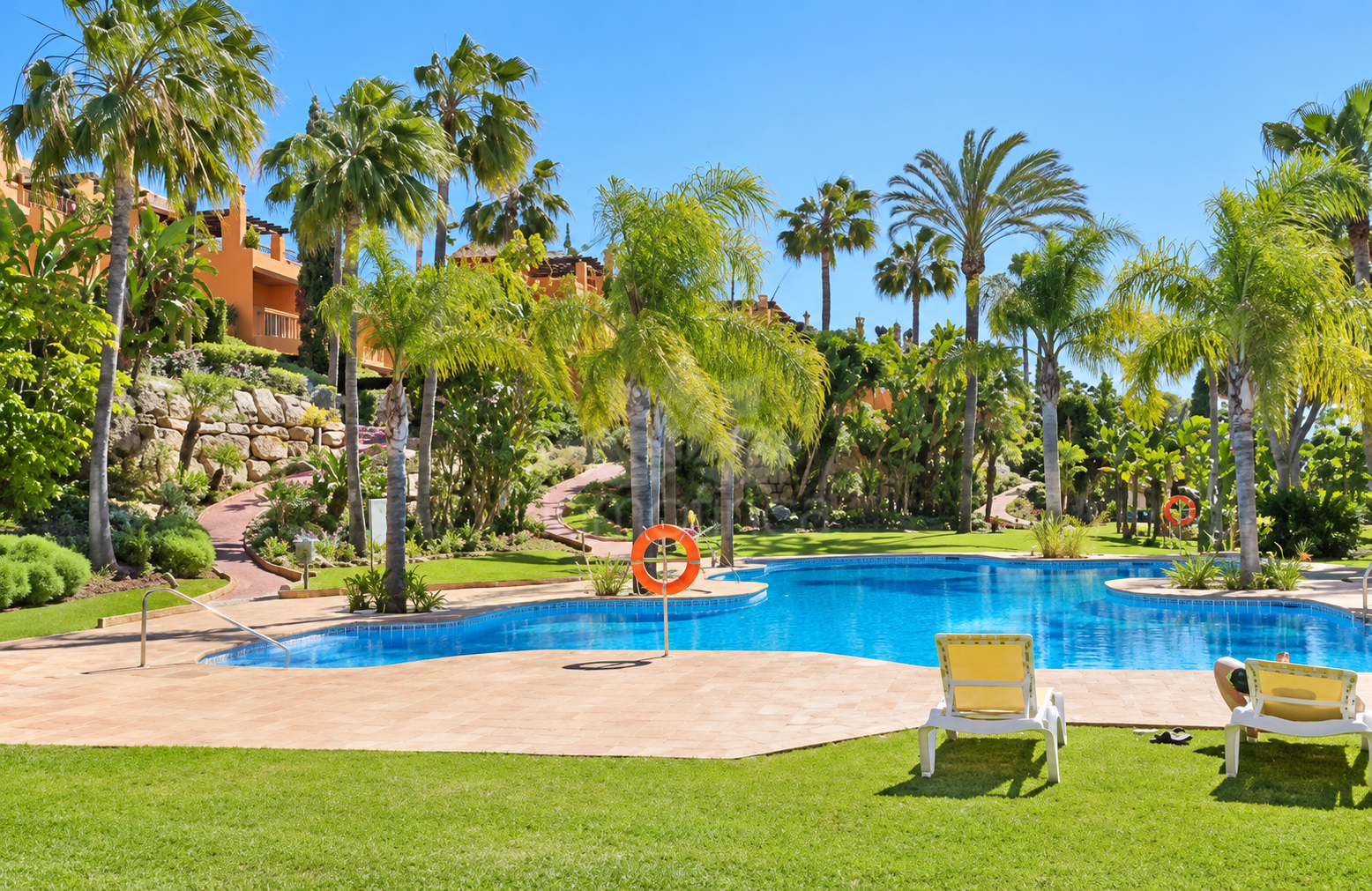Semi Detached House in Paraíso Bellevue, Benahavis