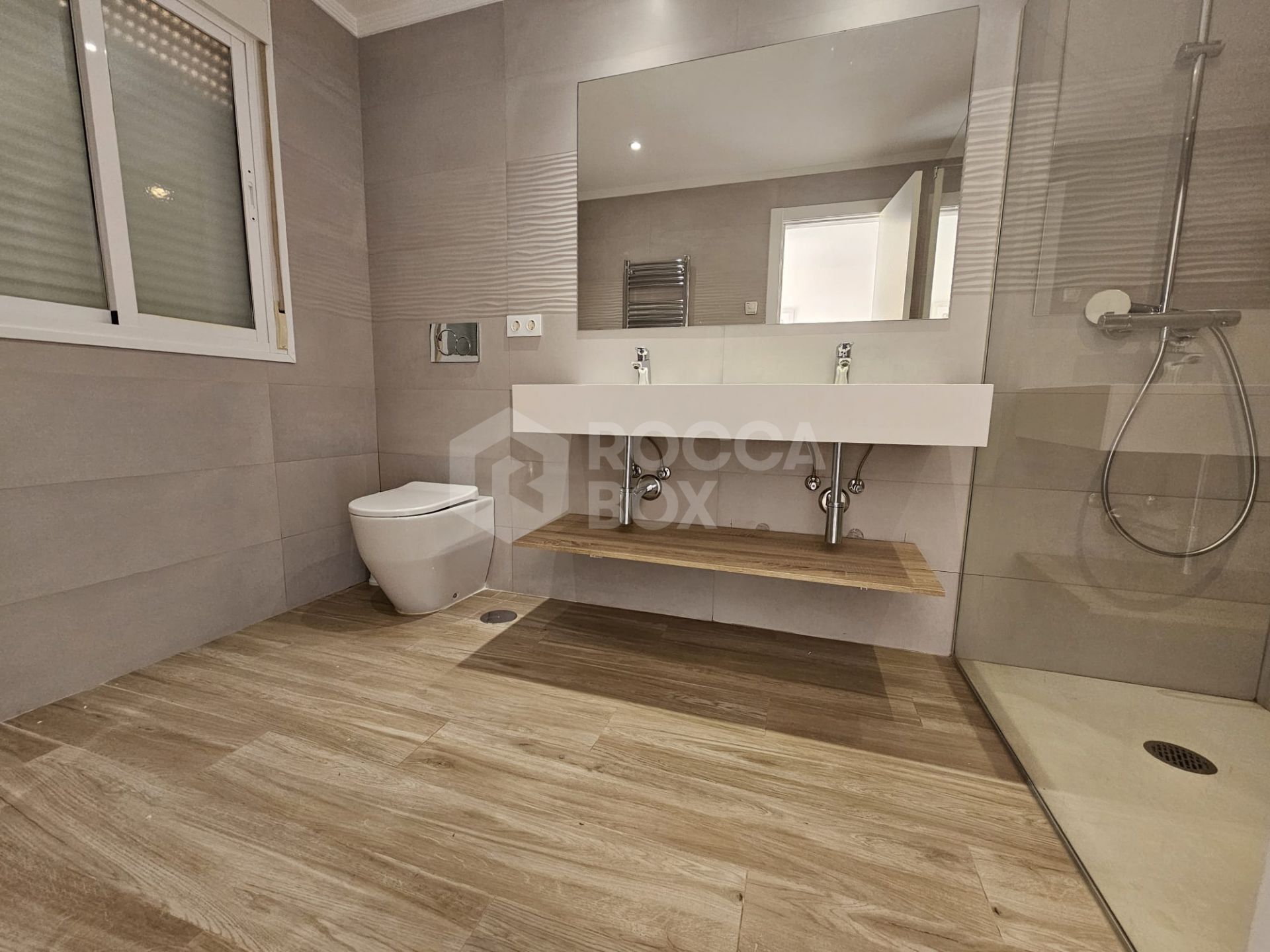 Semi Detached House for sale in Paraíso Bellevue, Benahavis