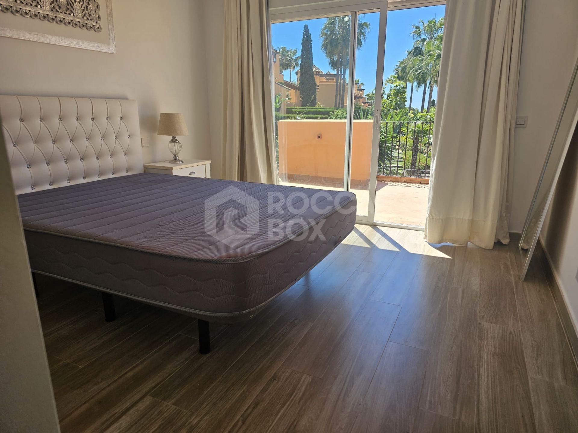 Semi Detached House for sale in Paraíso Bellevue, Benahavis