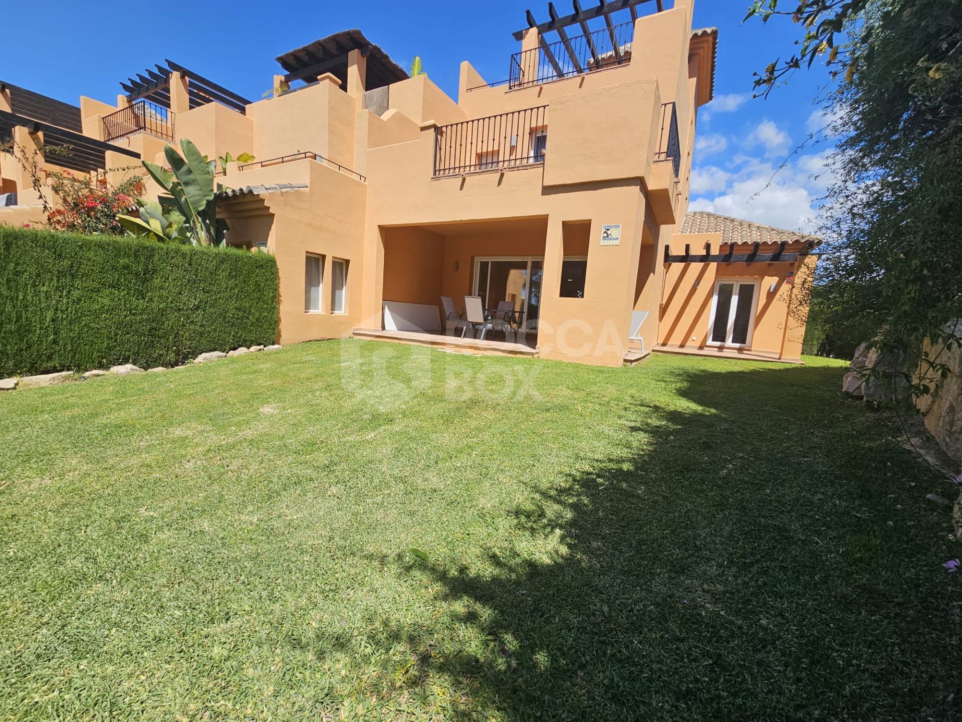 Semi Detached House for sale in Paraíso Bellevue, Benahavis