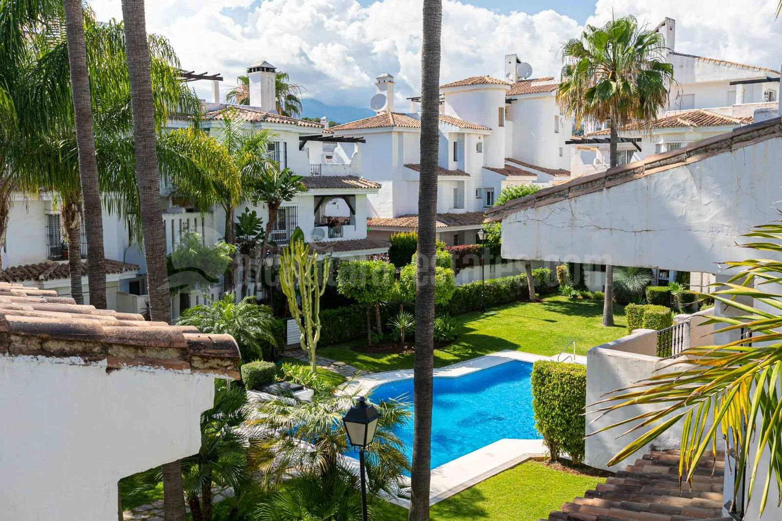 Apartment in Los Naranjos de Marbella, Marbella