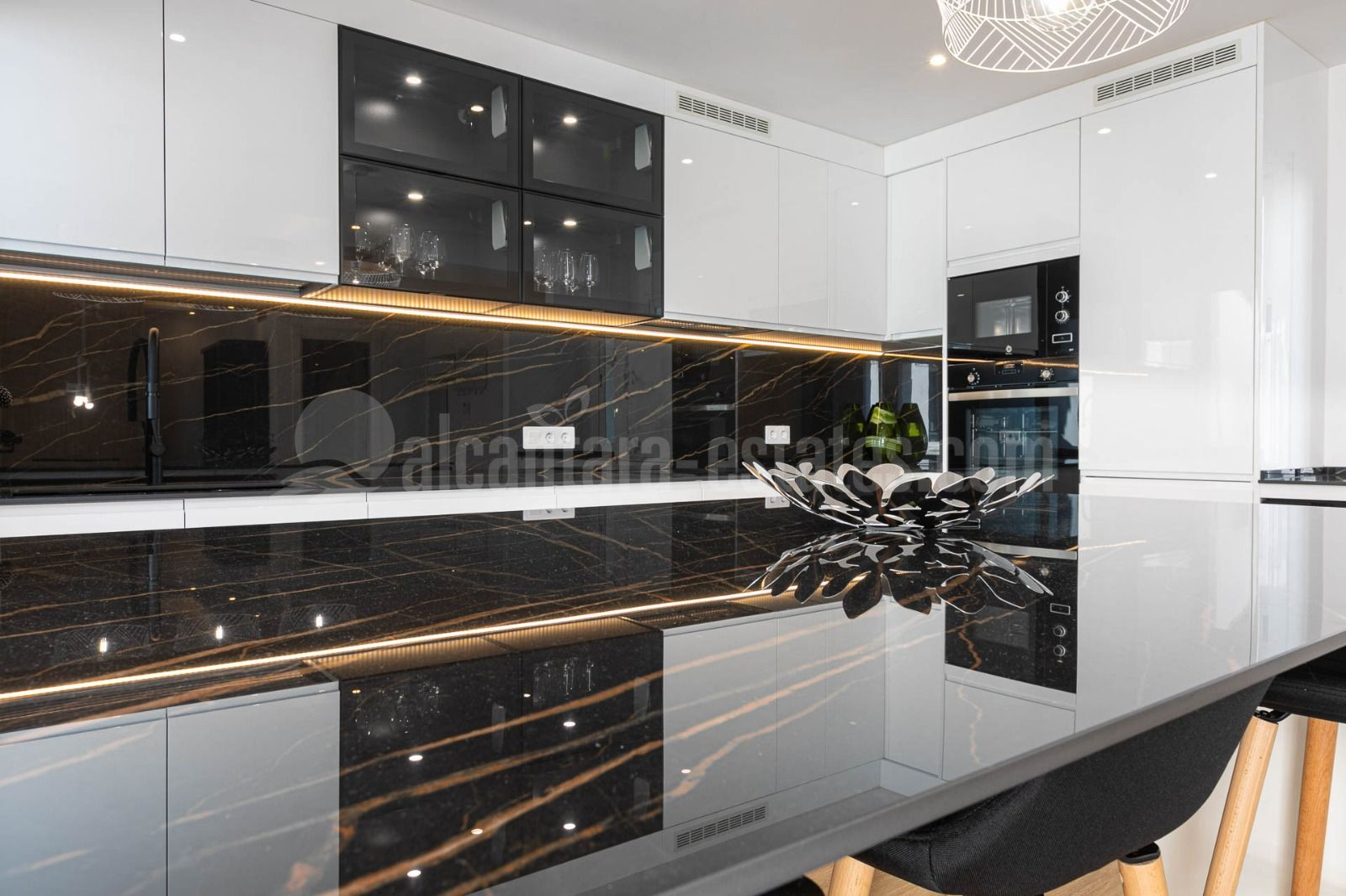 Apartment in Los Naranjos de Marbella, Marbella