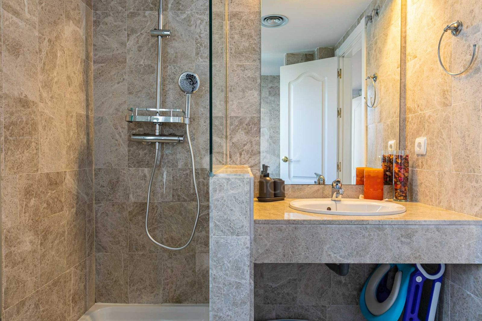 Apartamento en Los Naranjos de Marbella, Marbella