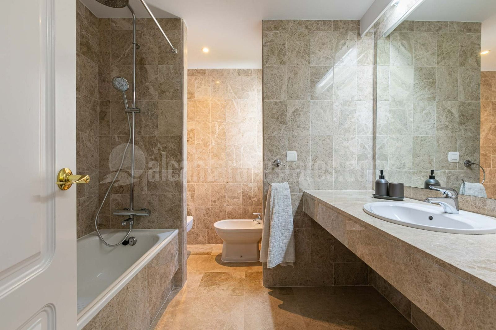 Apartment in Los Naranjos de Marbella, Marbella