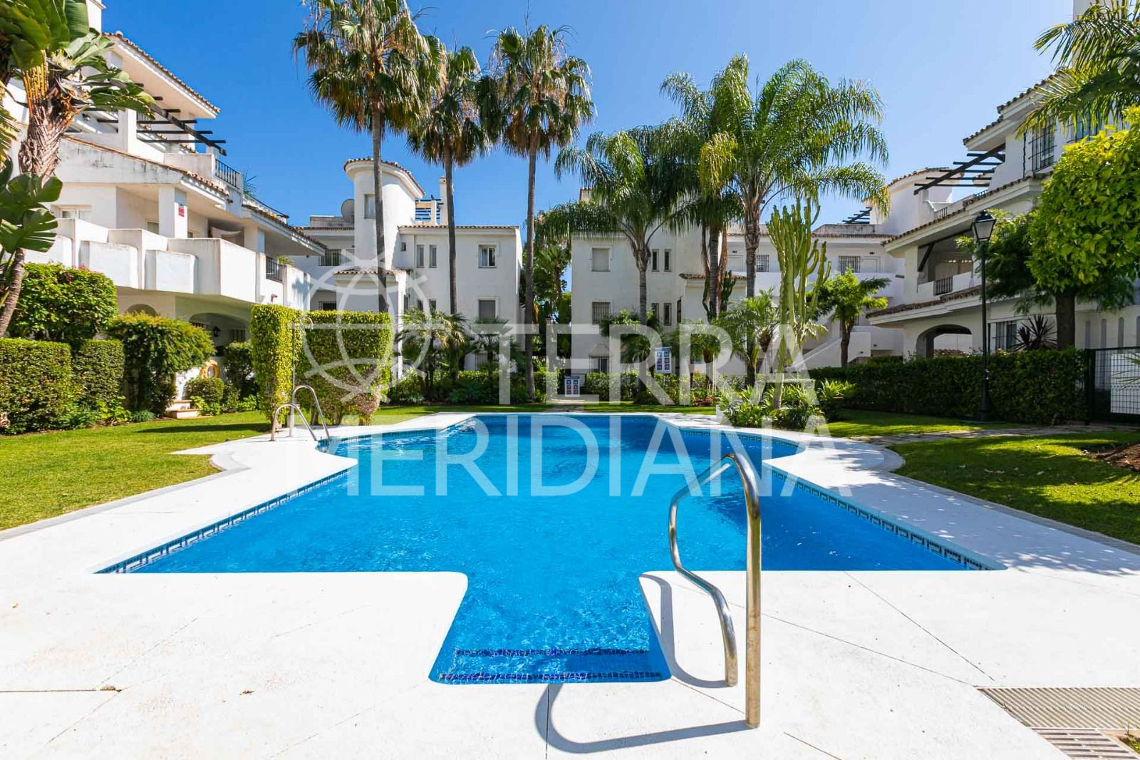 Apartment in Los Naranjos de Marbella, Marbella