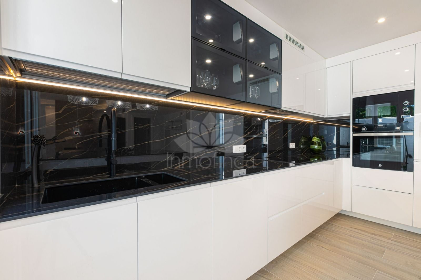 Apartamento en Los Naranjos de Marbella, Marbella