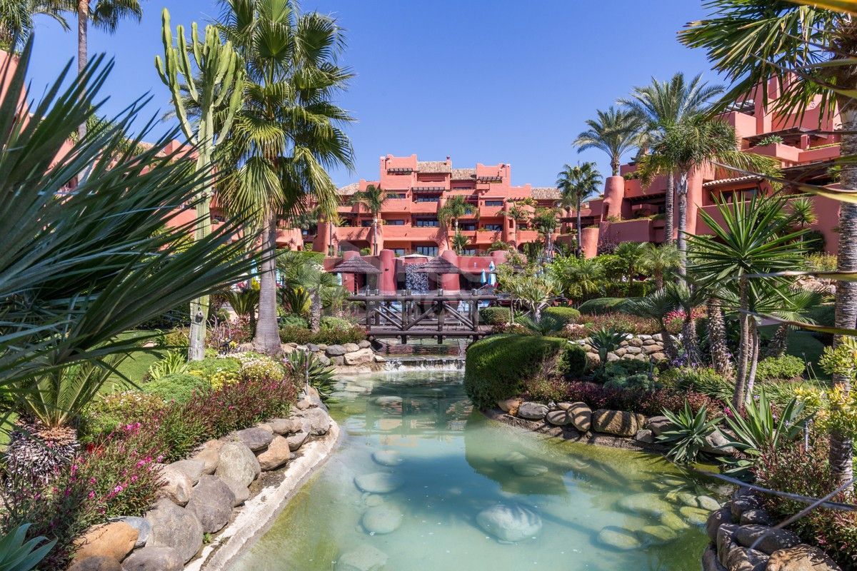 Apartment for short term rent in Cabo Bermejo, Estepona East