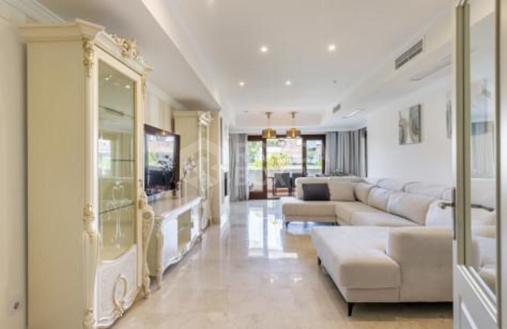 Apartment for sale in Marbella