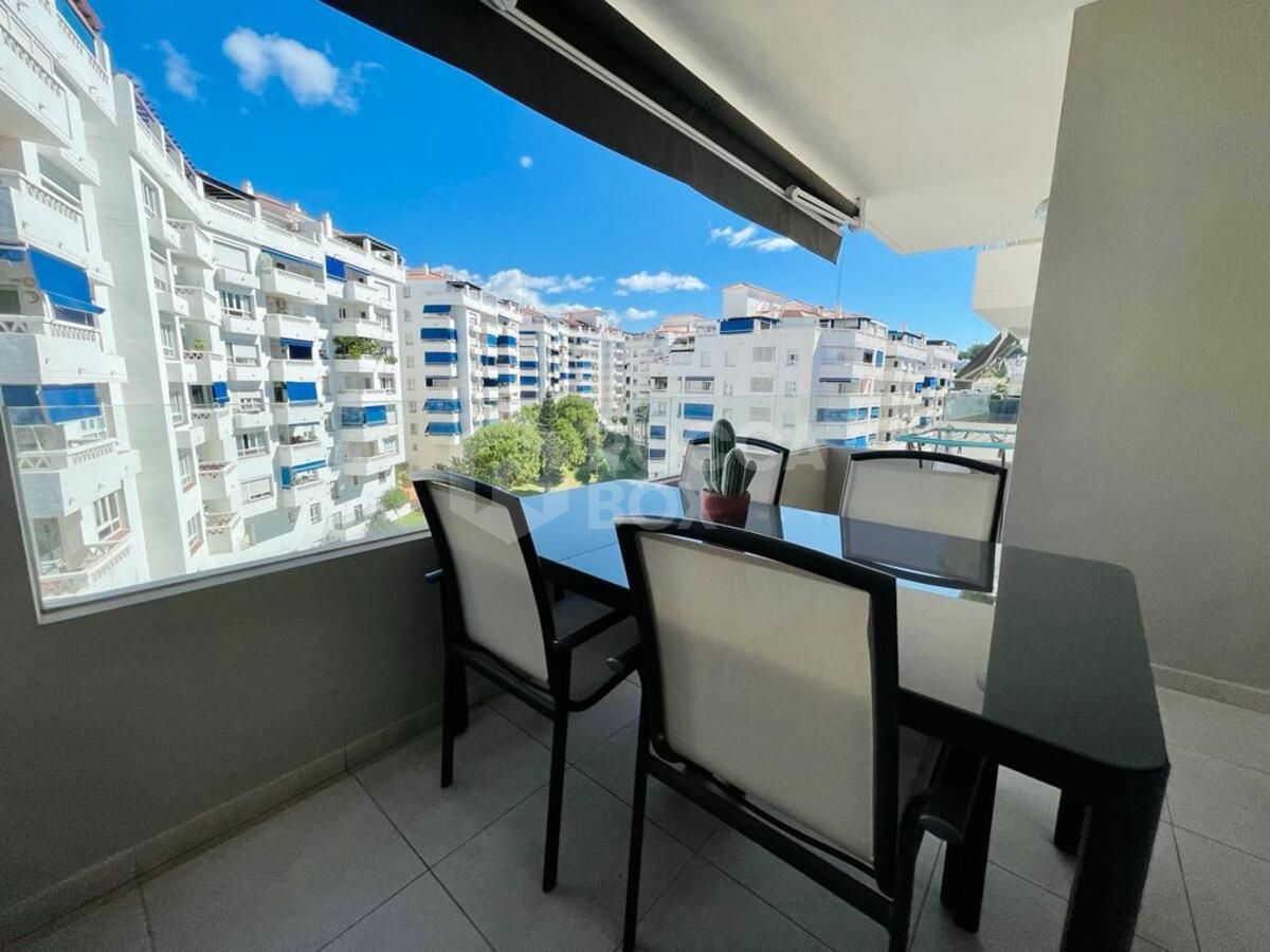 Apartment for sale in La Campana, Nueva Andalucia