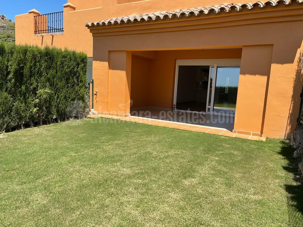 Town House in Paraíso Bellevue, Benahavis