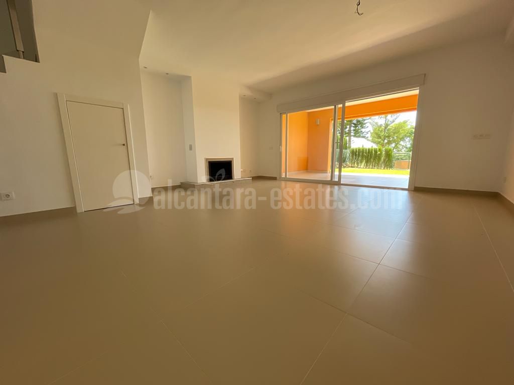 Town House in Paraíso Bellevue, Benahavis