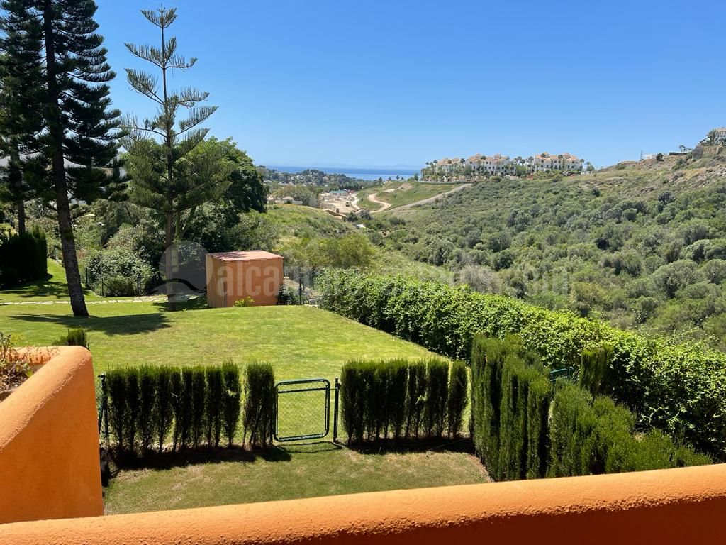 Town House in Paraíso Bellevue, Benahavis