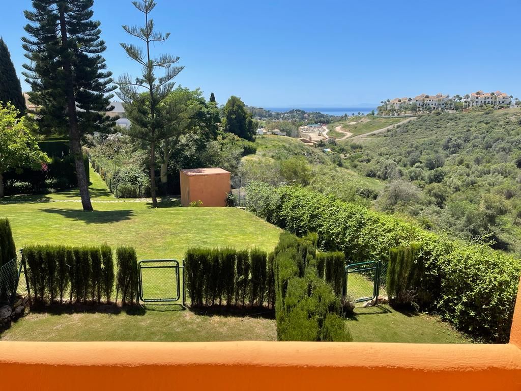 Town House in Paraíso Bellevue, Benahavis