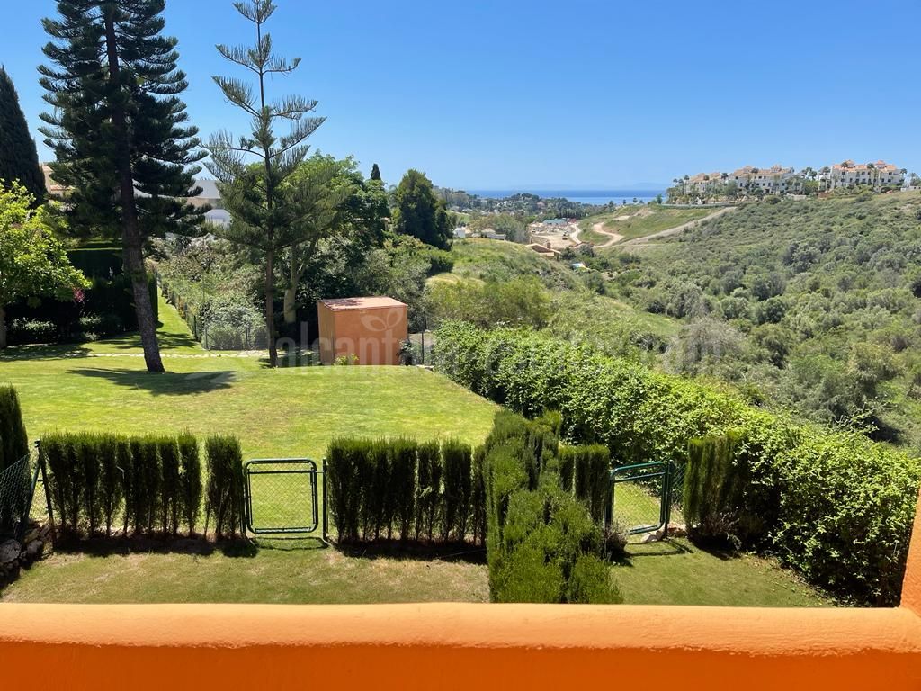 Town House in Paraíso Bellevue, Benahavis
