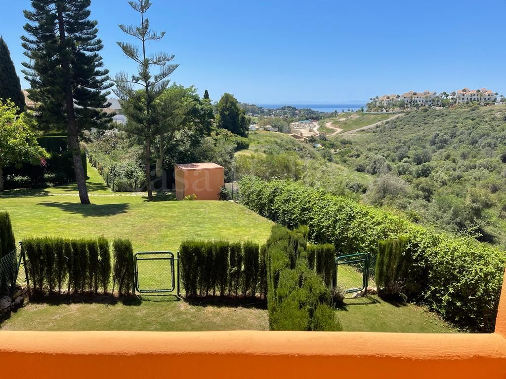 Town House in Paraíso Bellevue, Benahavis
