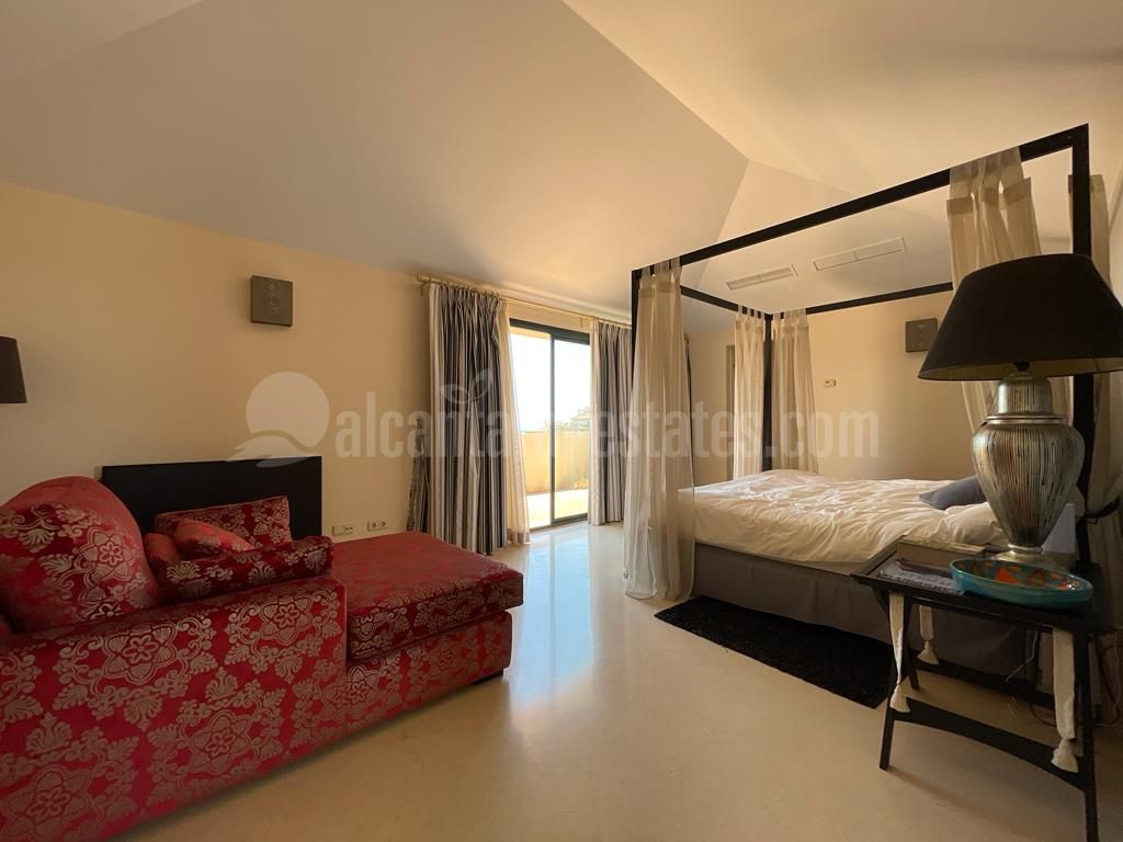 Atico Duplex en Los Capanes del Golf, Benahavis