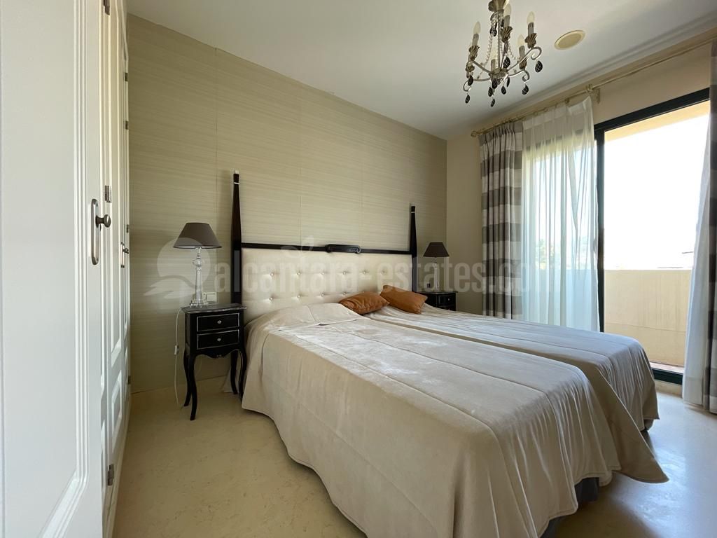 Atico Duplex en Los Capanes del Golf, Benahavis