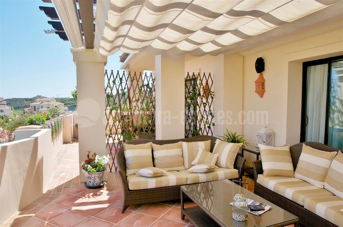 Atico Duplex en Los Capanes del Golf, Benahavis