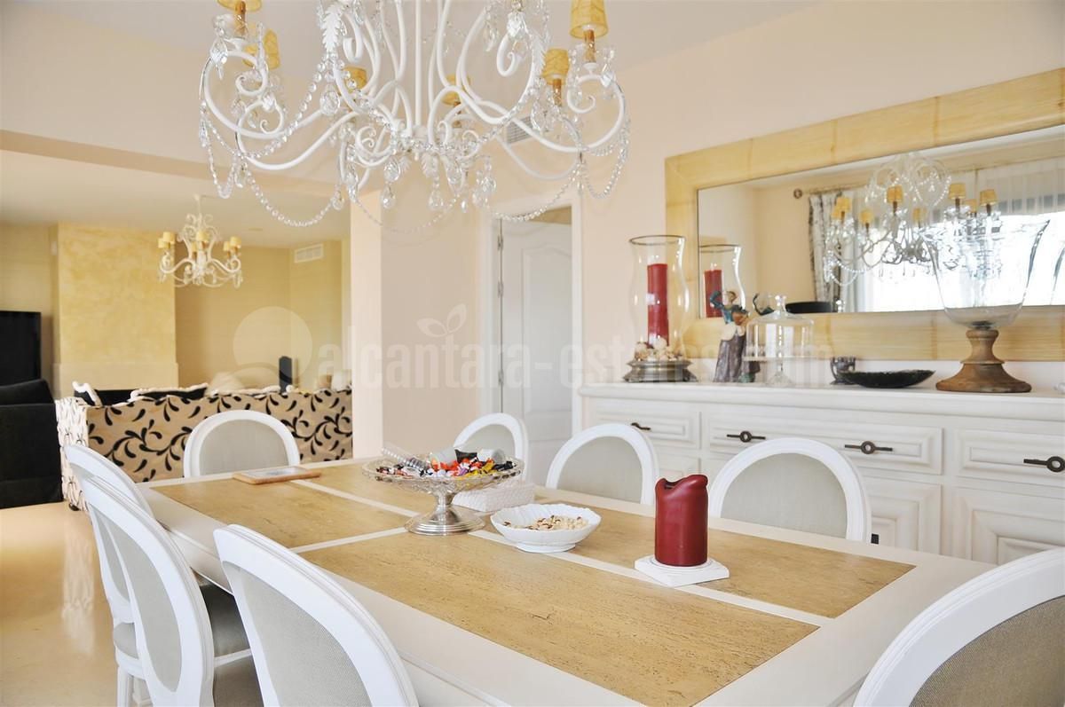 Atico Duplex en Los Capanes del Golf, Benahavis