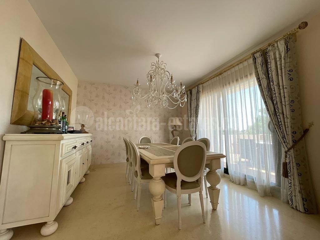 Atico Duplex en Los Capanes del Golf, Benahavis
