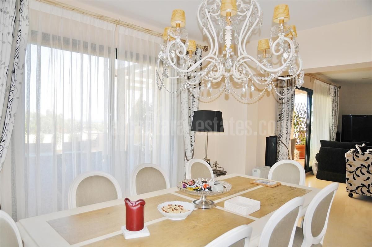 Atico Duplex en Los Capanes del Golf, Benahavis
