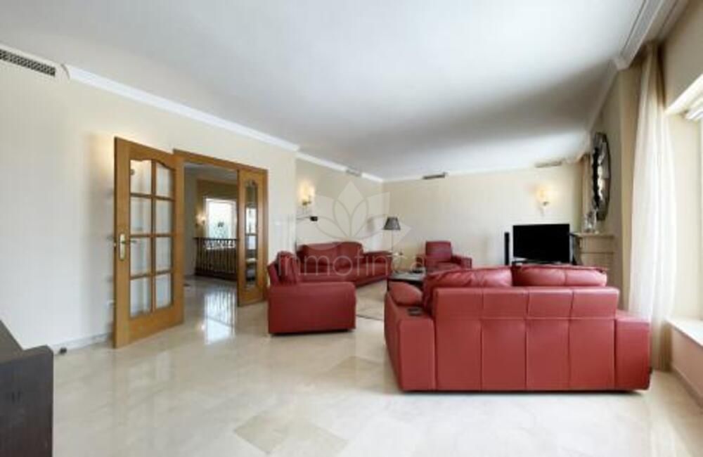 Villa en La Alqueria, Benahavis