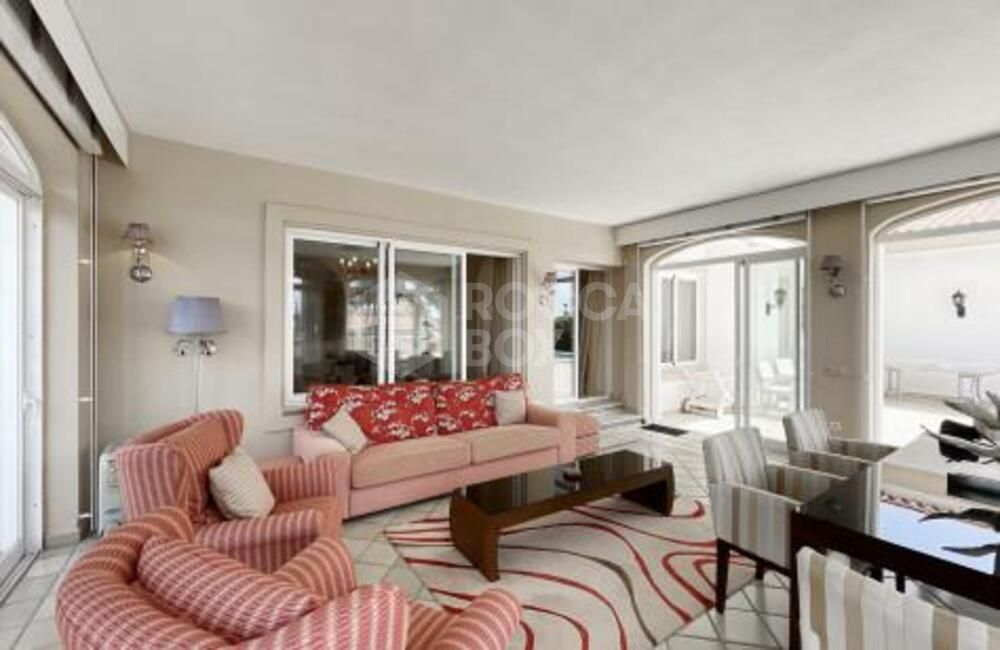 Villa for sale and for rent in La Alqueria, Benahavis