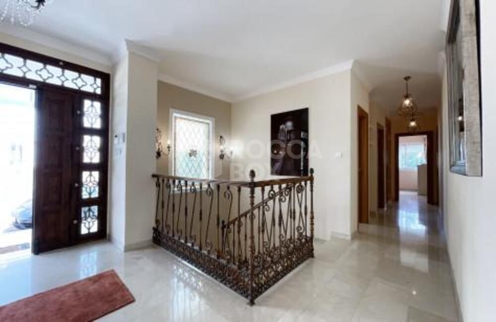 Villa for sale and for rent in La Alqueria, Benahavis