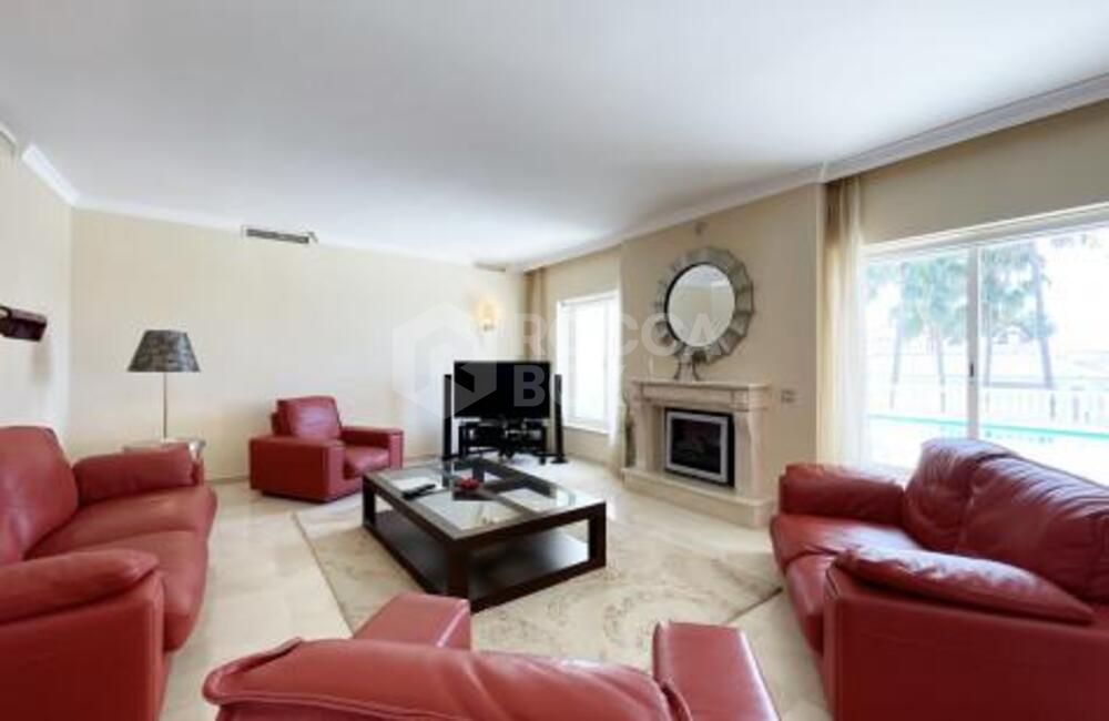 Villa for sale and for rent in La Alqueria, Benahavis