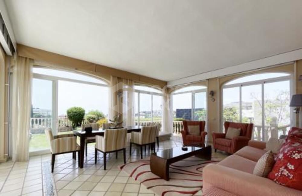 Villa for sale and for rent in La Alqueria, Benahavis