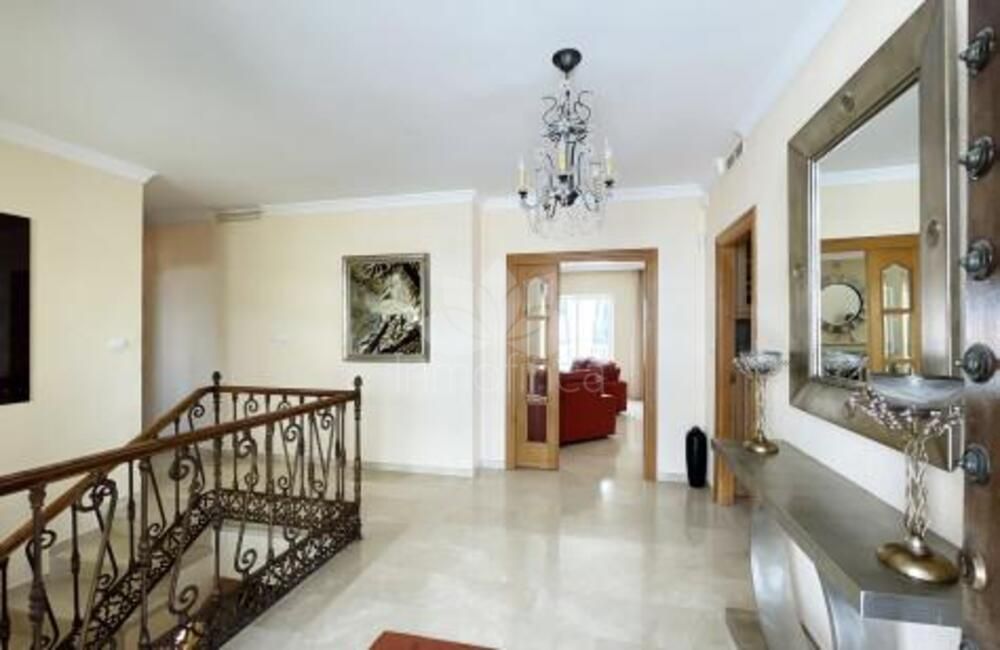 Villa en La Alqueria, Benahavis