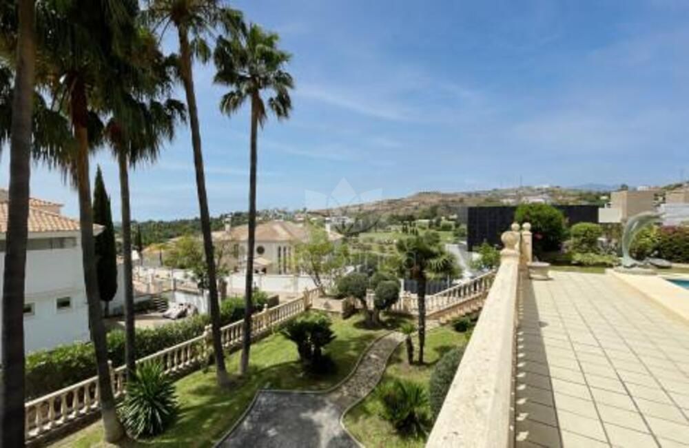 Villa en La Alqueria, Benahavis