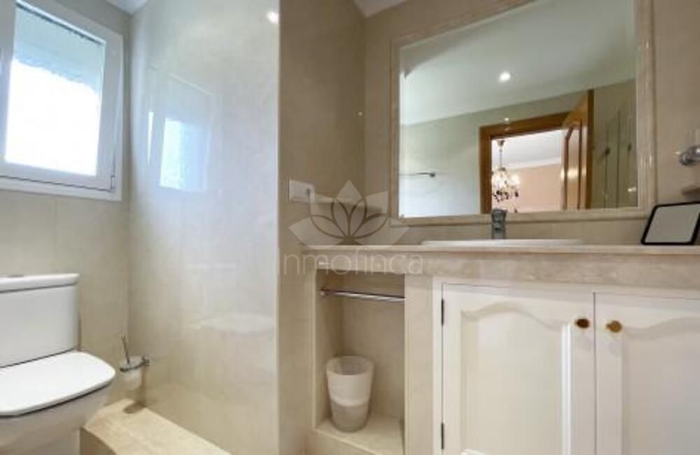 Villa en La Alqueria, Benahavis