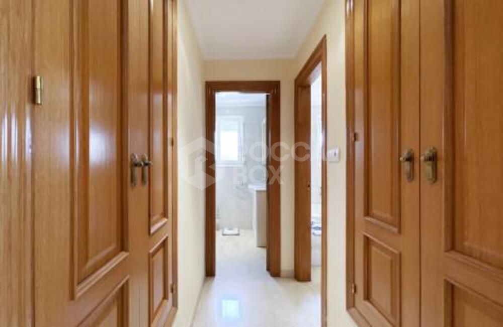 Villa for sale and for rent in La Alqueria, Benahavis