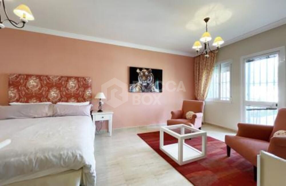 Villa for sale and for rent in La Alqueria, Benahavis