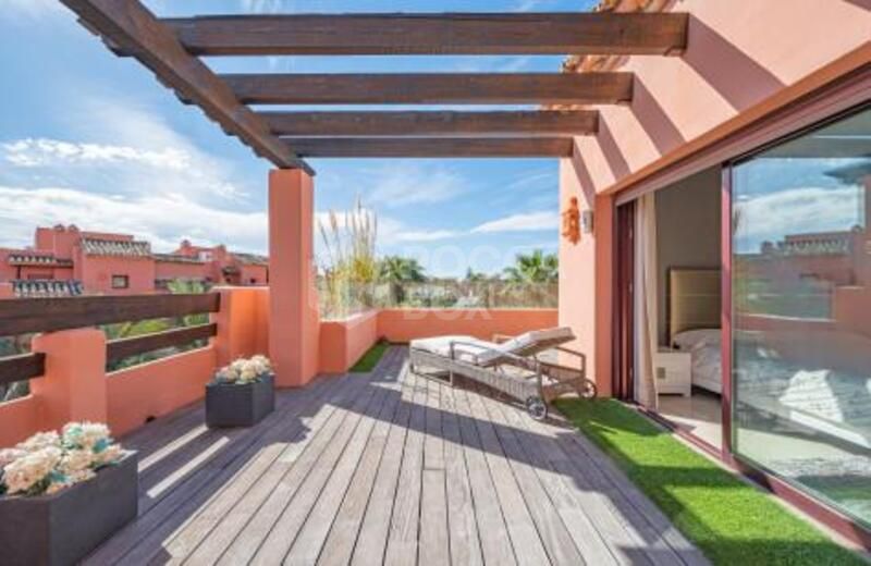 Duplex Penthouse for sale in Alicate Playa, Marbella East