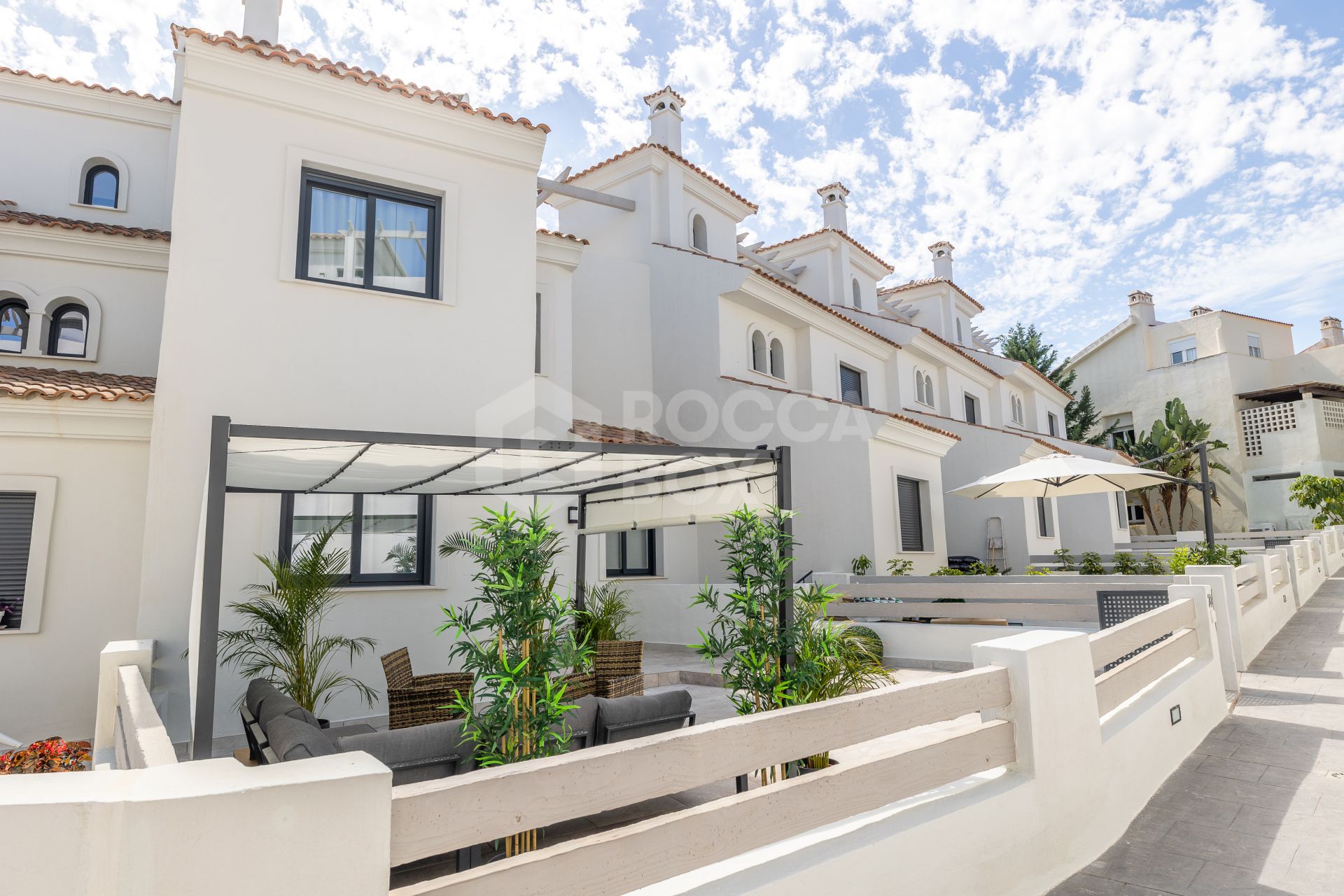 FROM OCTOBER!!!! Exclusive luxury townhouse in Agra Residencial, Estepona East
