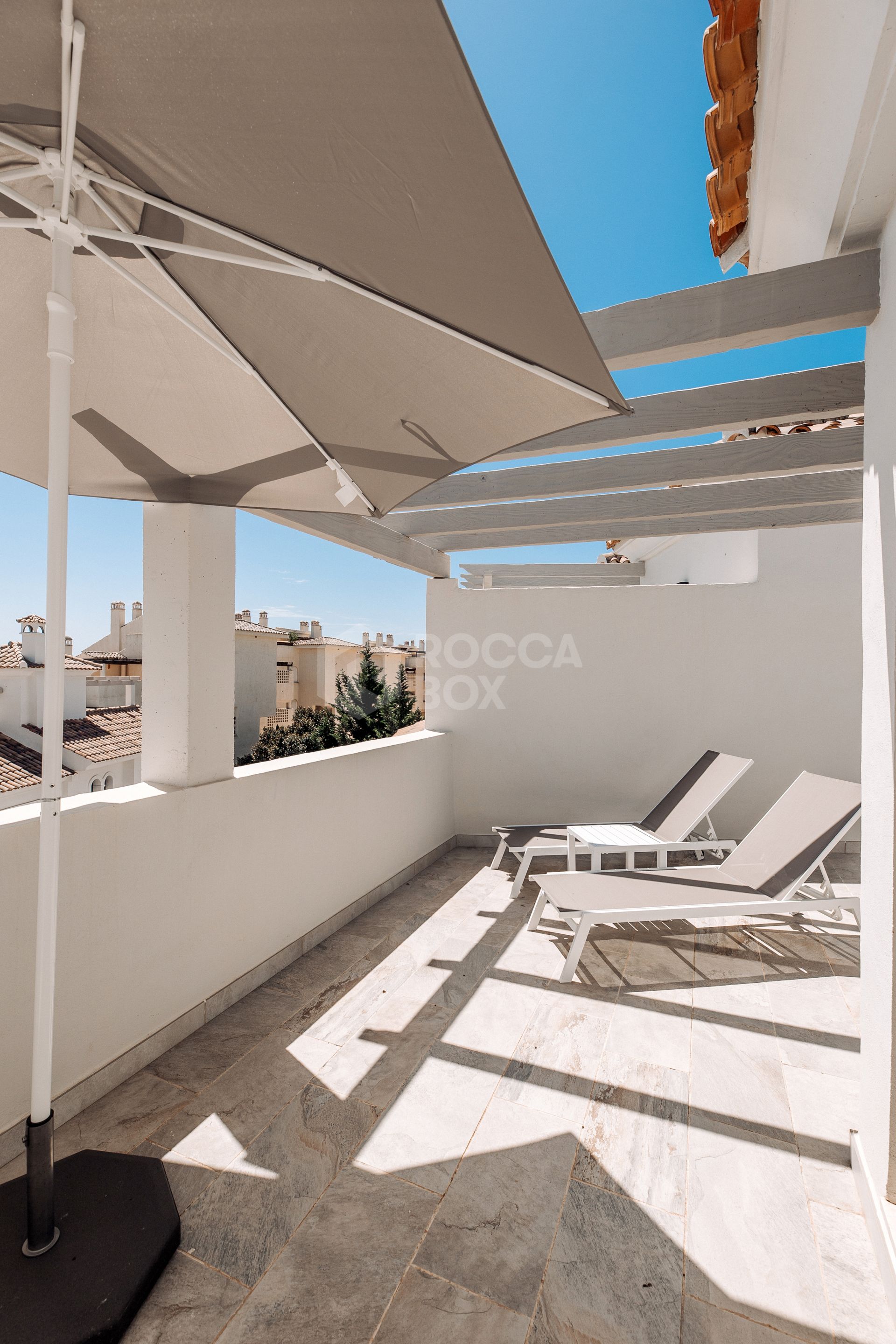 FROM OCTOBER!!!! Exclusive luxury townhouse in Agra Residencial, Estepona East