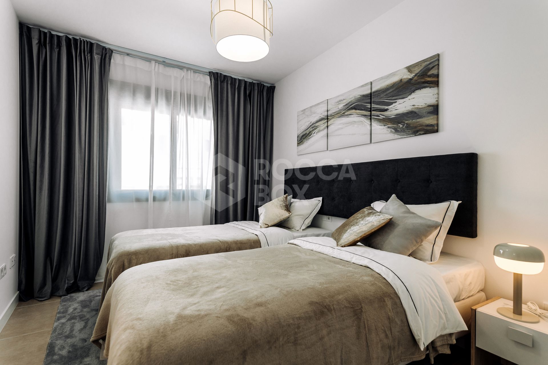 FROM OCTOBER!!!! Exclusive luxury townhouse in Agra Residencial, Estepona East