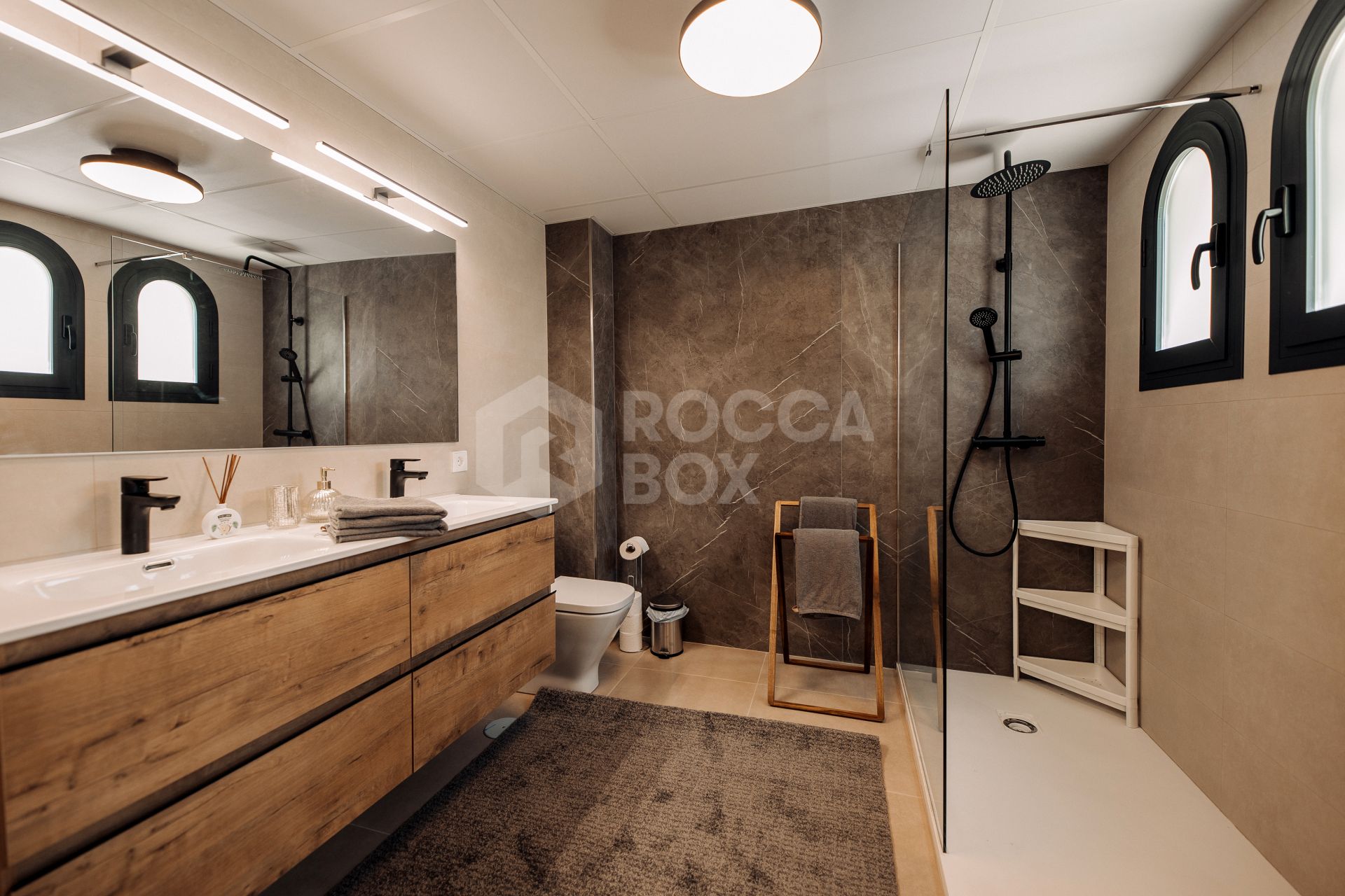 FROM OCTOBER!!!! Exclusive luxury townhouse in Agra Residencial, Estepona East