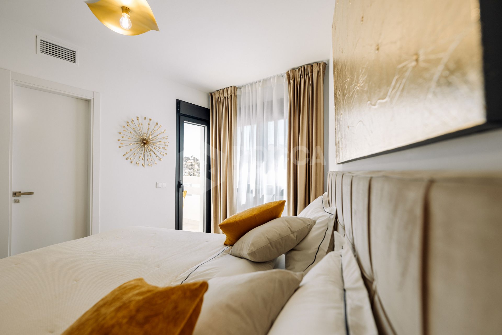 FROM OCTOBER!!!! Exclusive luxury townhouse in Agra Residencial, Estepona East