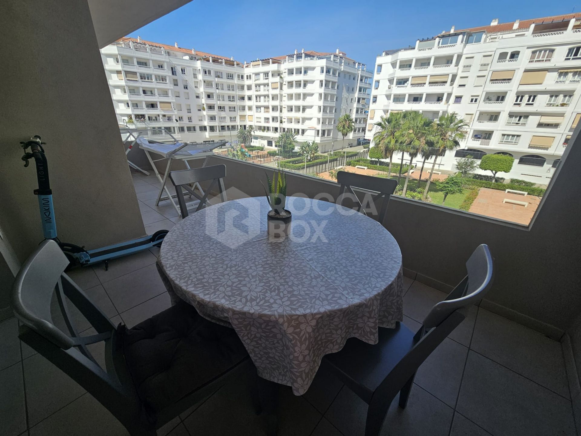 Apartment to rent in La Campana, Nueva Andalucia