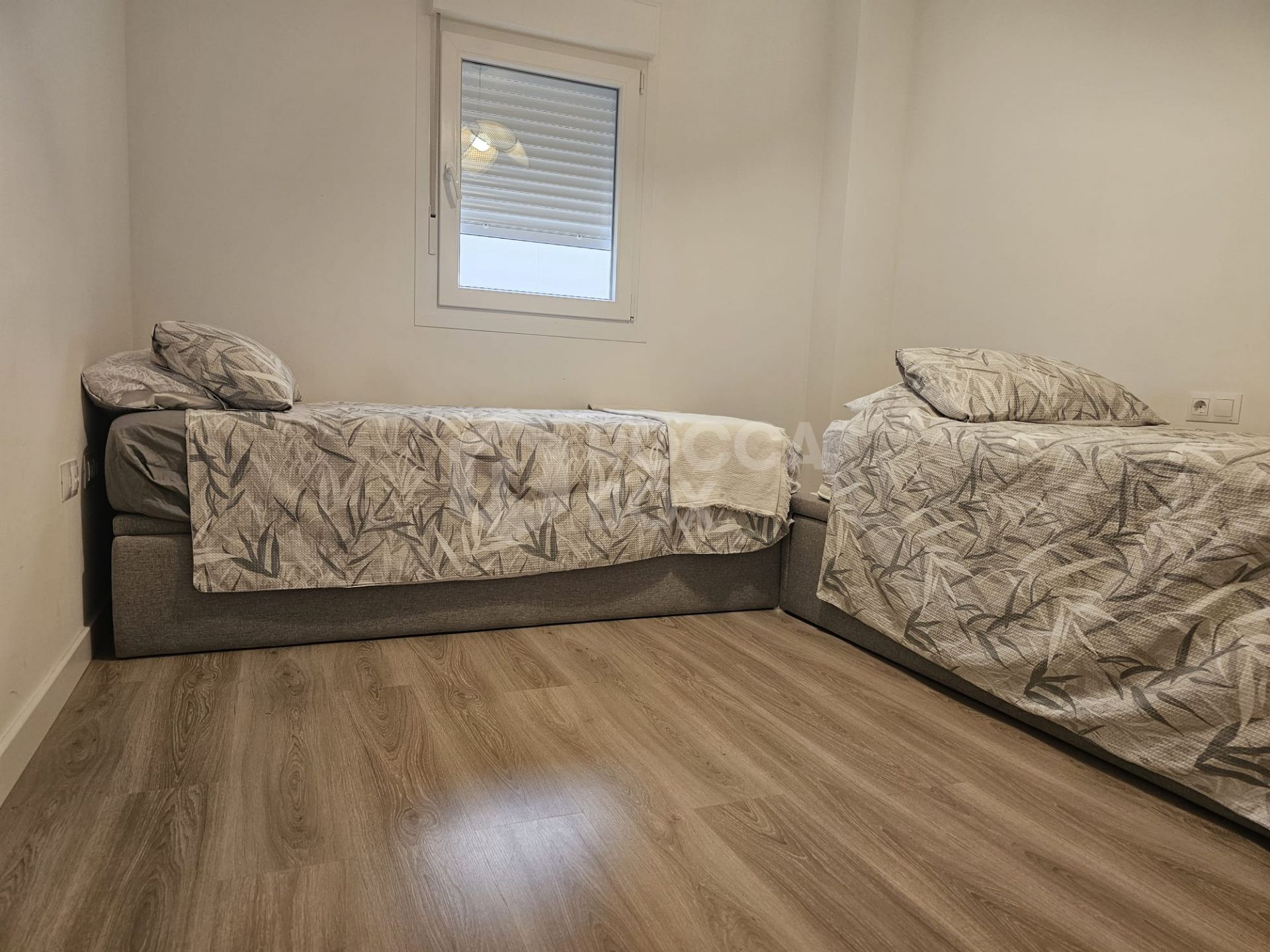 Apartment to rent in La Campana, Nueva Andalucia