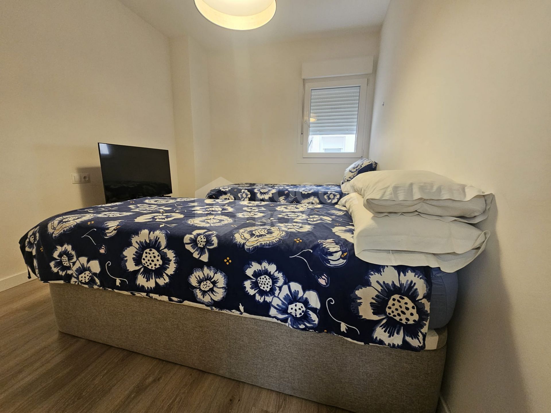Apartment to rent in La Campana, Nueva Andalucia